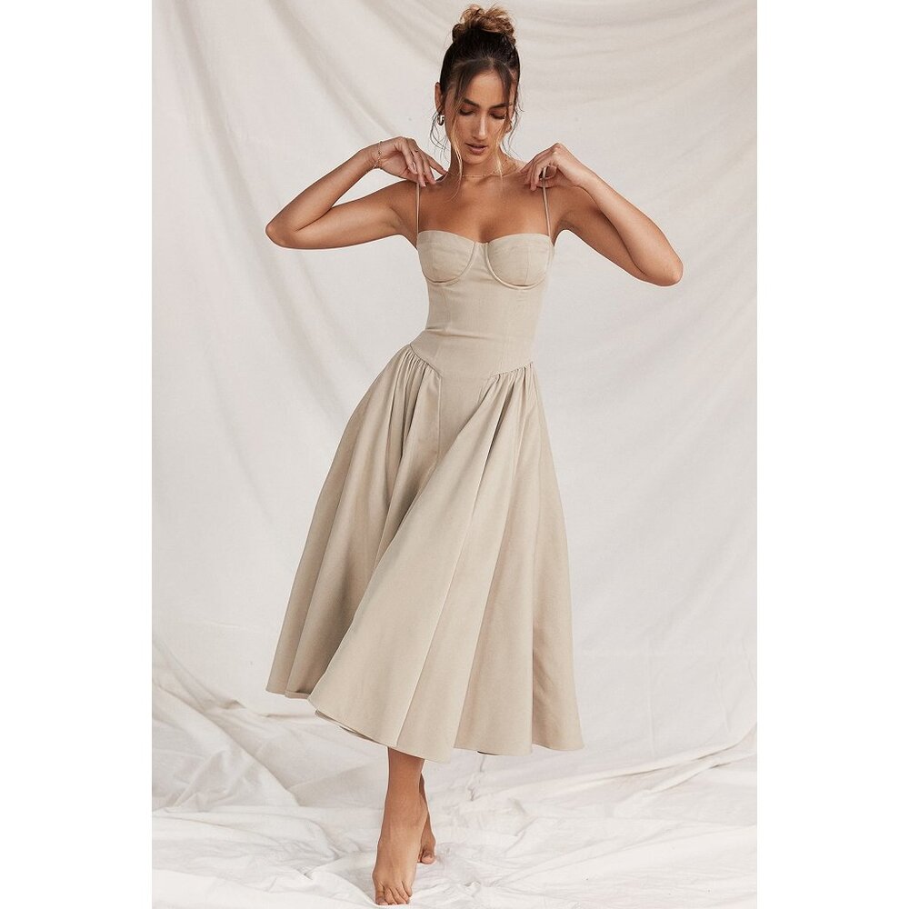 House of CB Samaria in Taupe